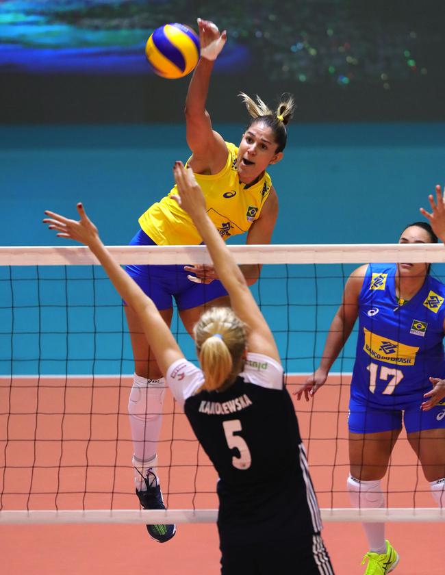 荷兰翻盘瑞士，特尔施特根三分雨点燃全场