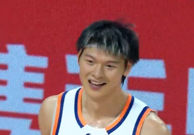 IM体育世界杯2026-广东队横扫公牛，王哲林状态火热